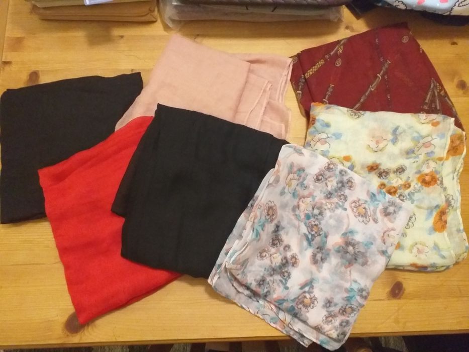 Lote revenda mochilas carteiras lenços