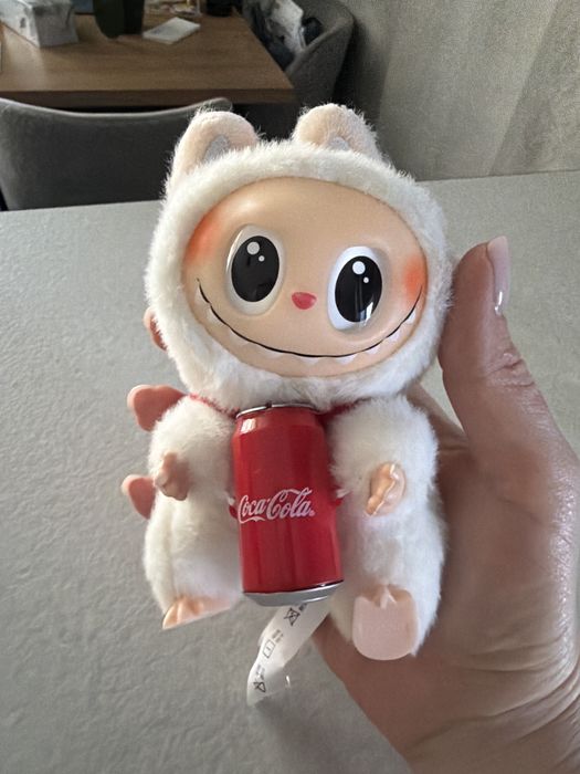 Лялечка Лабубу coca cola