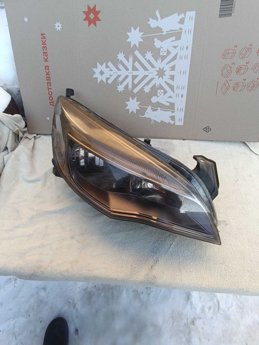 Фара Опель Астра J 2011 Правая Оригинальная Opel Astra J