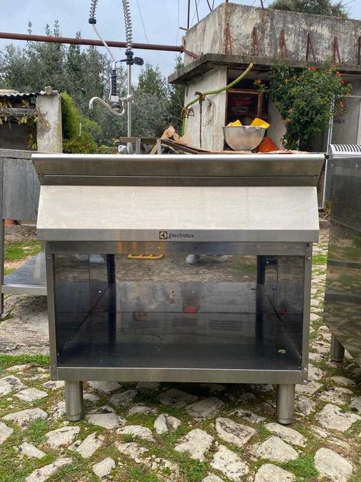 Bancada de Trabalho INOX Eletrolux 80x75x85