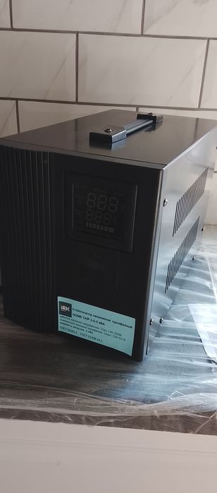 Продам стабілізатор напруги 3 кВт