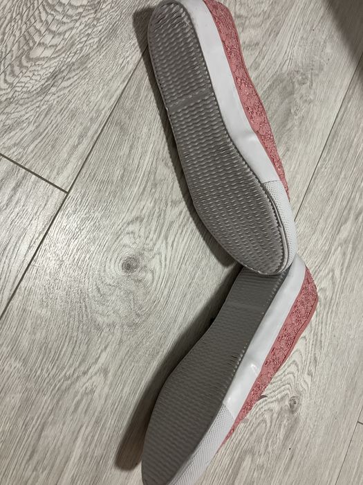 Trampki rozowe nowe metka