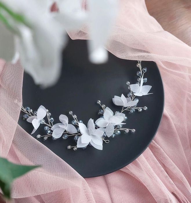 Веточки в прическу