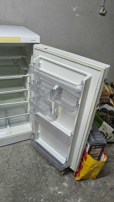 Frigorífico Compacto Haier HR-218AE (Ideal p/ Escritório ou Apoio)