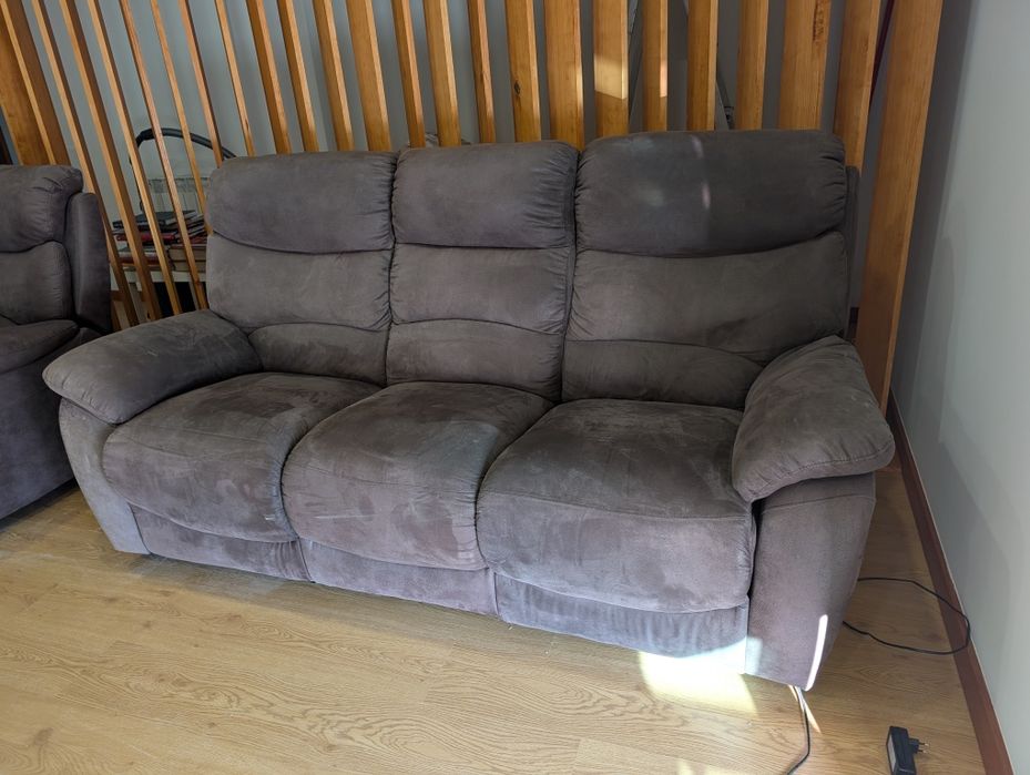Sofa 3 lugares + 2 poltronas Eléctrico (conjunto)- USADOS