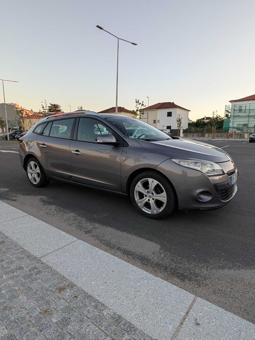 Renault Megane 3 - Break 1.5DCI 110CV (CAIXA DE 6) - Revisão feita, pintura e interiores em boa estado