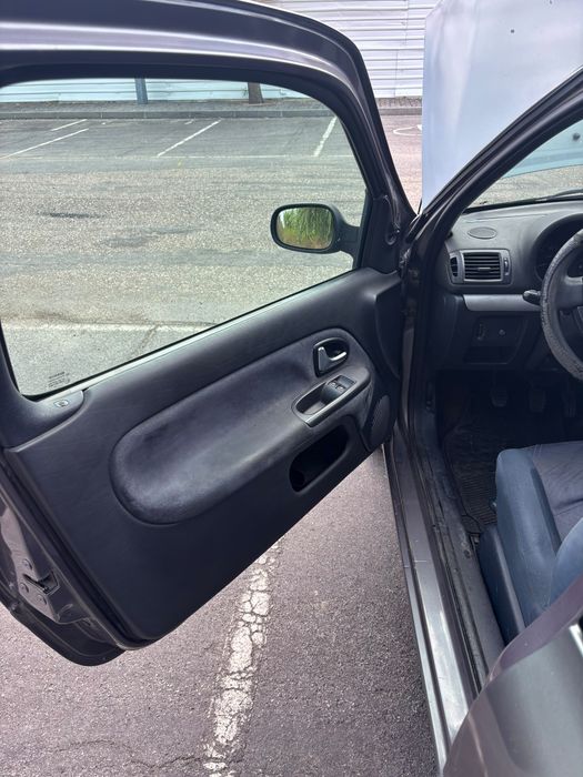 Renault Clio II 1.5 dCi 82 CV • Comercial • 2003