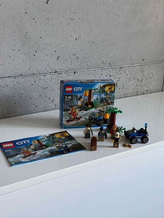 LEGO City 60171 - Uciekinierzy w górach