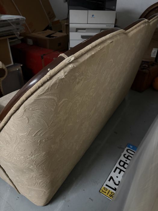 Sofá e poltronas antigas