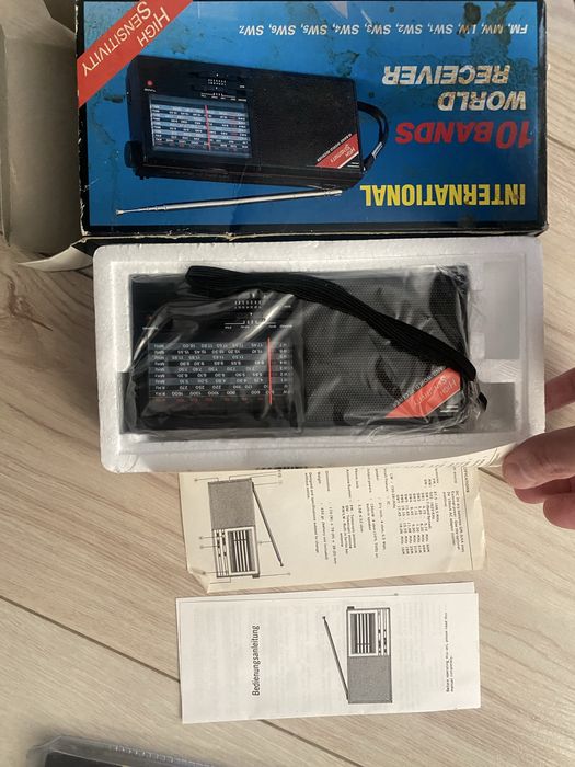 Вінтажний портативний радіоприймач 10 Bands World Receiver