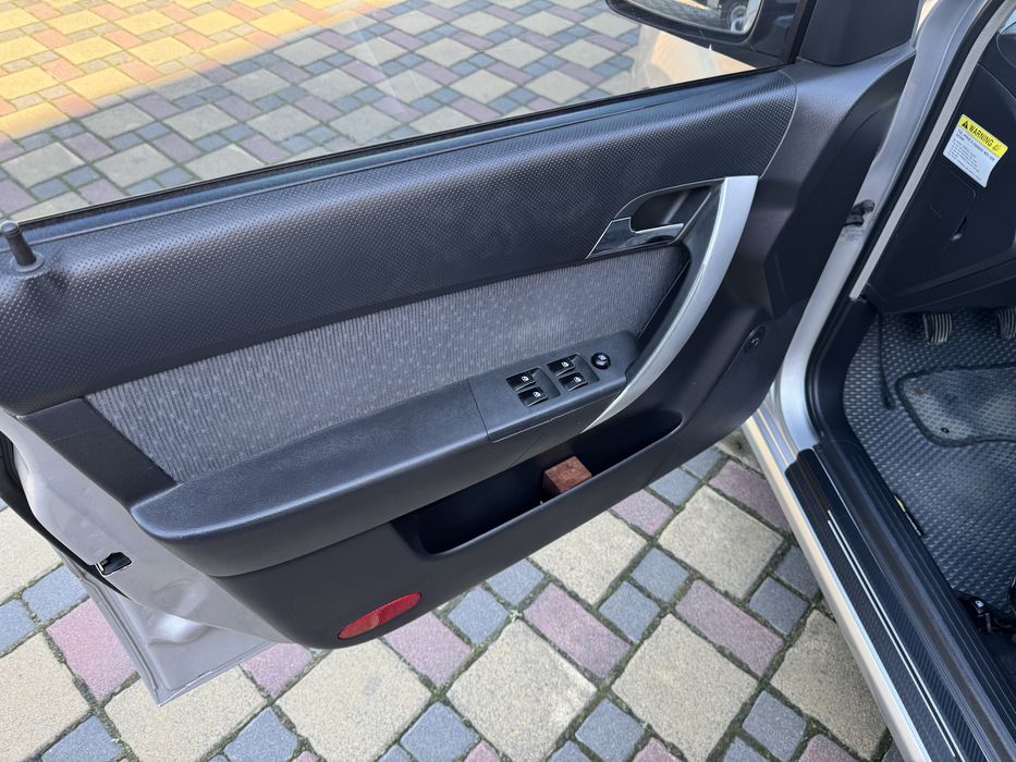 Chevrolet  Aveo газ-бензин.