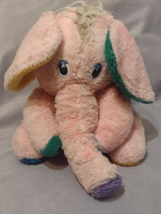 Maskotka różowego słonia