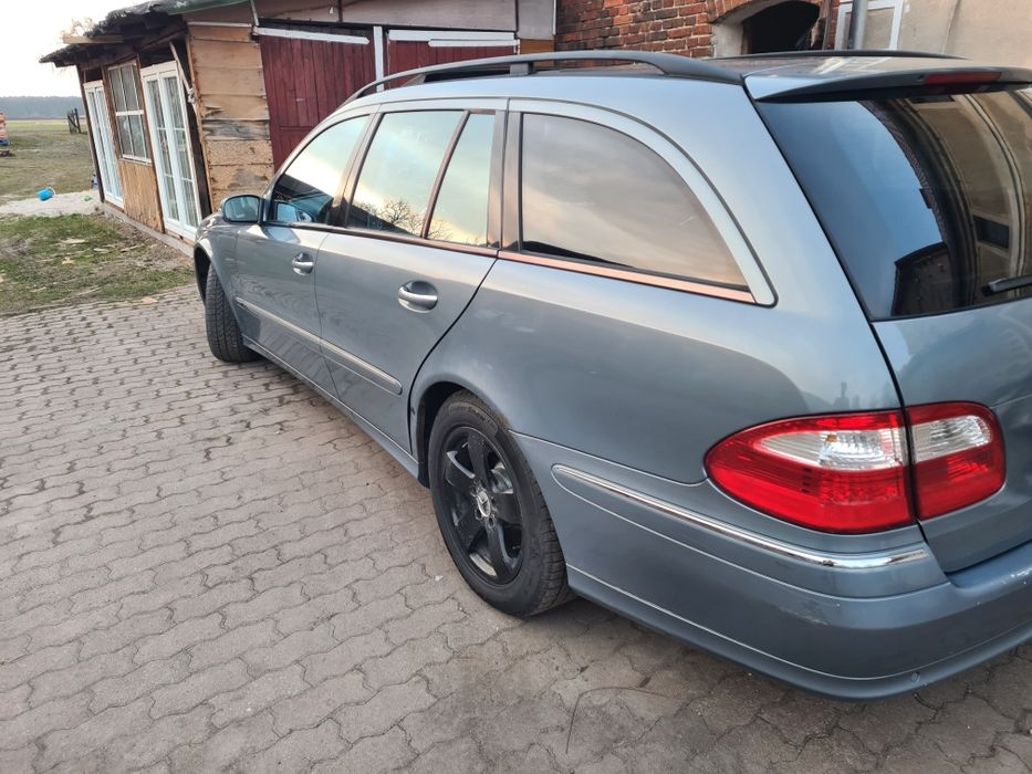 Mercedes-Benz E 320 CDI 2004r