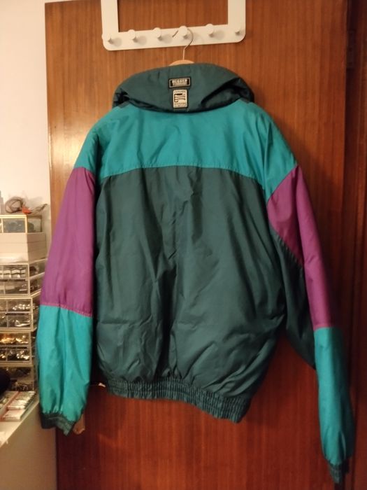 Camisola em estilo Bomber de Neve Montanha da marca RUGGED TERRAIN  - com tecnologia HIPORA