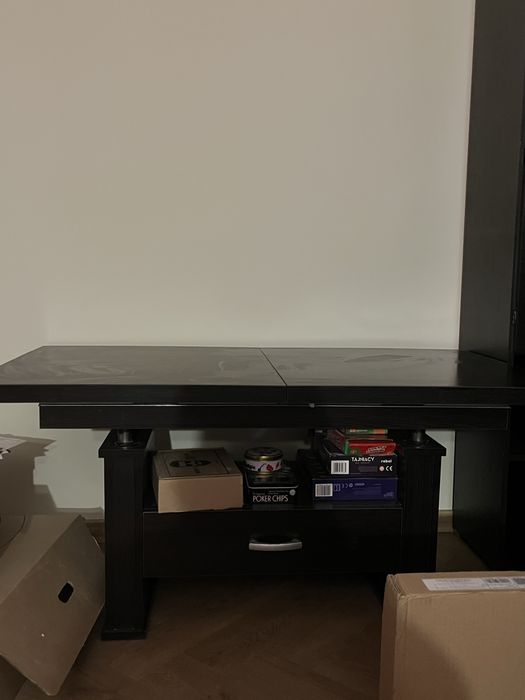 Komplet podświetlanych mebli