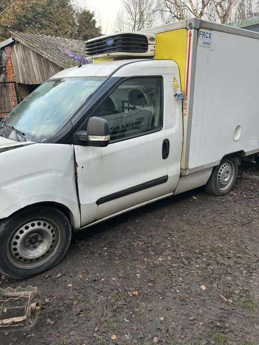 Samochod Fiat Doblo