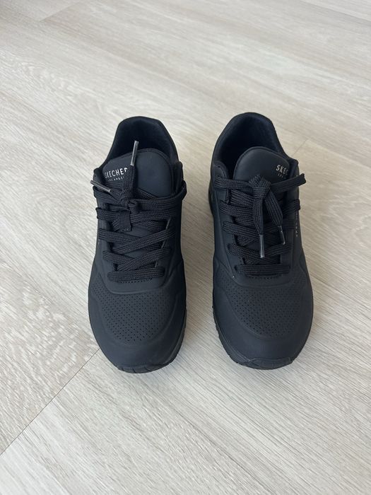 Кросівки Skechers розмір 37