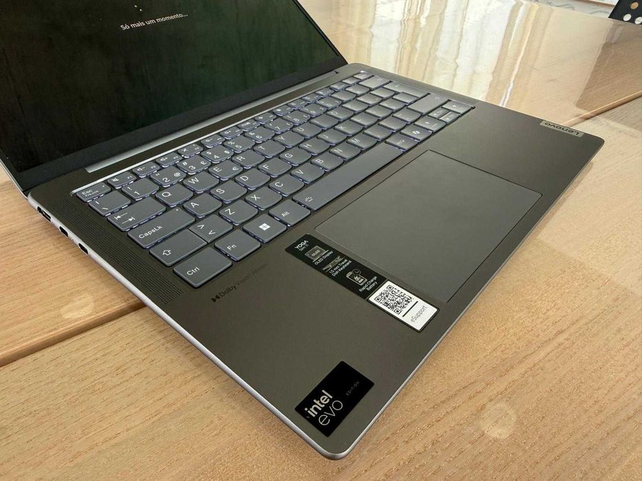 Lenovo Yoga Slim 7 14IMH9 | Intel Core Ultra 7 | 16GB RAM | 512GB SSD | OLED | Como Novo + Rato e Bolsa Lenovo