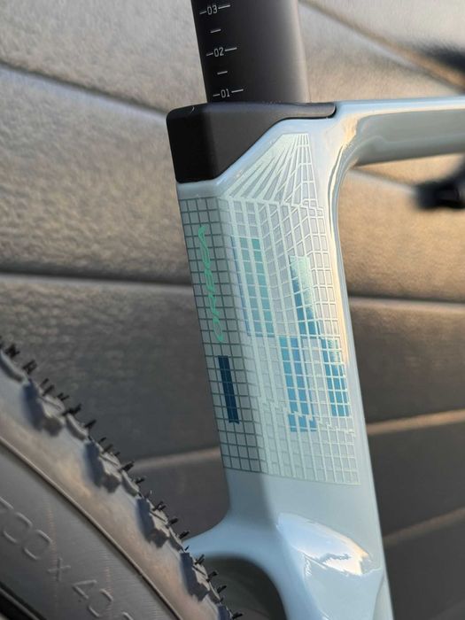 Rower gravelowy Orbea Terra M21e Tanie koła OQUO rc30team S oraz M