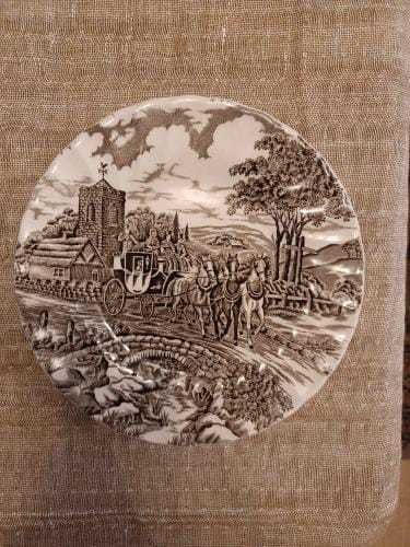 RESERVADO Pratos ingleses castanhos