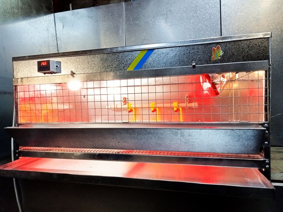 Брудер-ясла для обігріву б/у