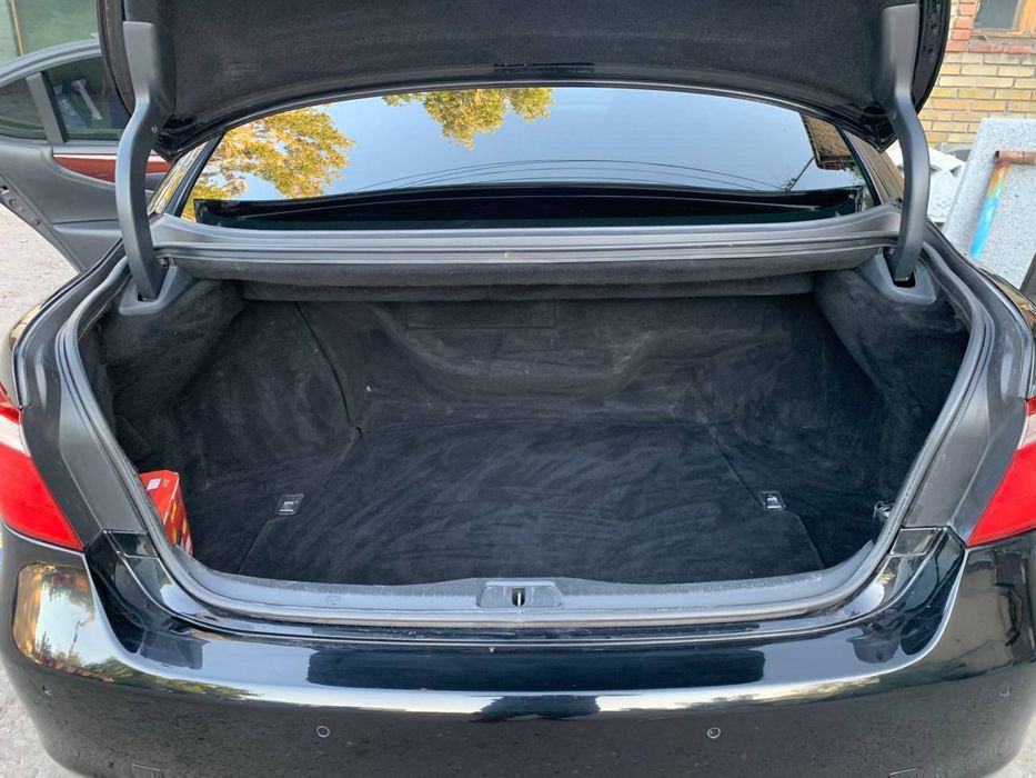 Срочно Продам Lexus LS460L