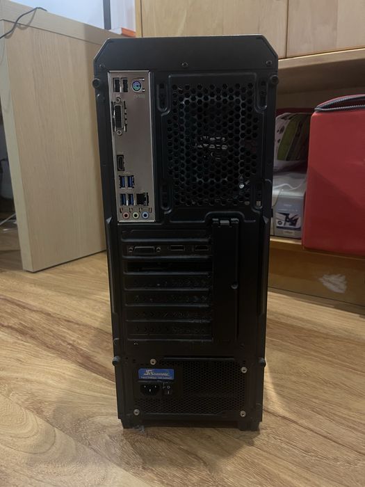 Torre PC Gaming desktop Asus