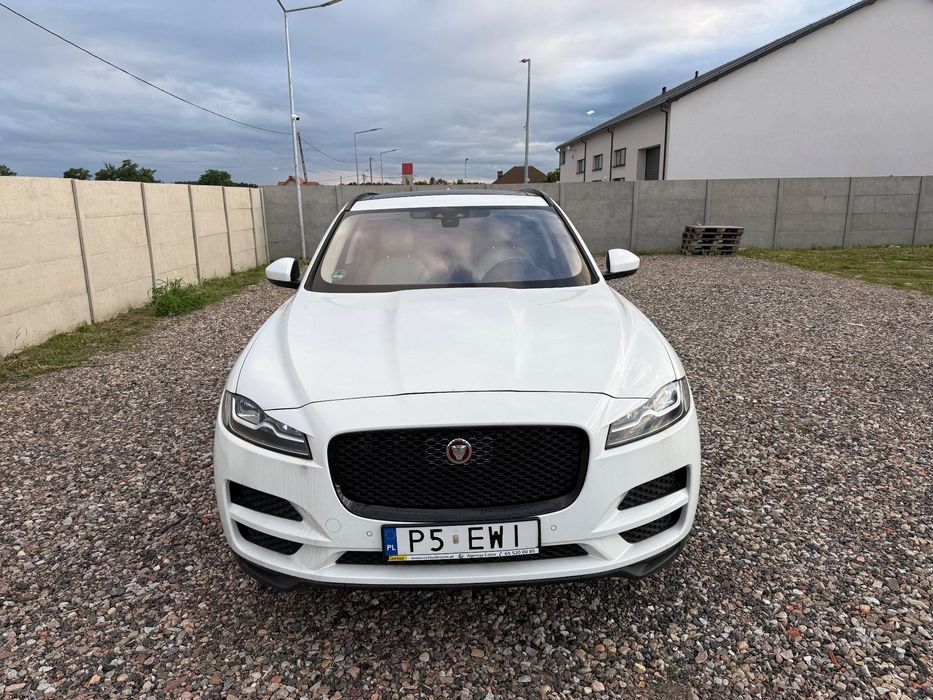 Jaguar F-Pace