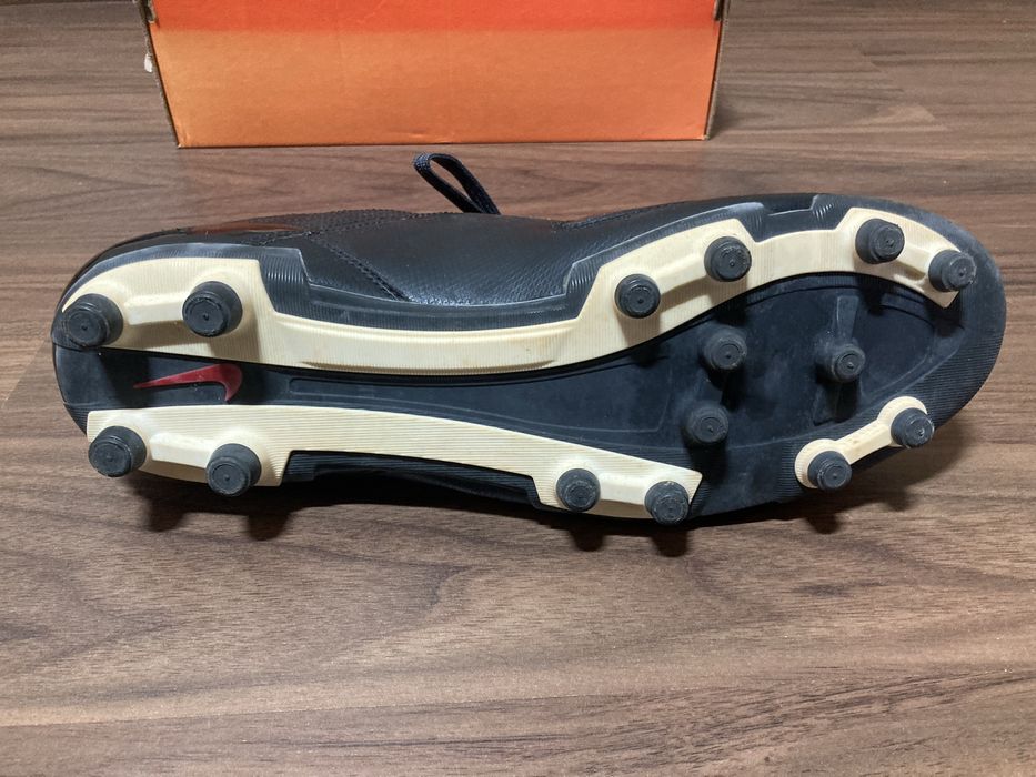 Chuteiras Nike - Total 90