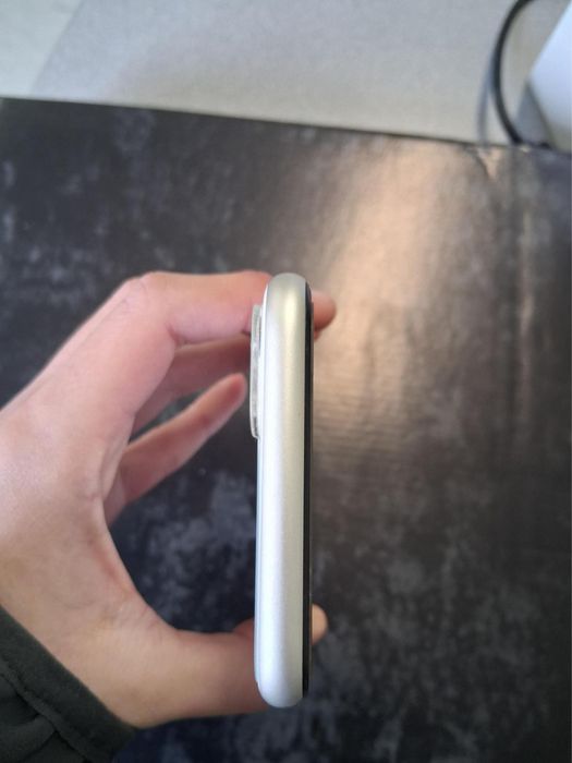 iPhone 11 Branco 64GB – Excelente Oportunidade!