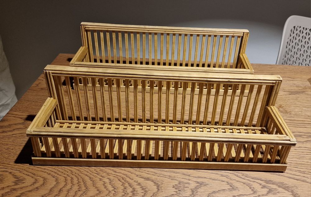 2 prateleiras "cesta" em bambu