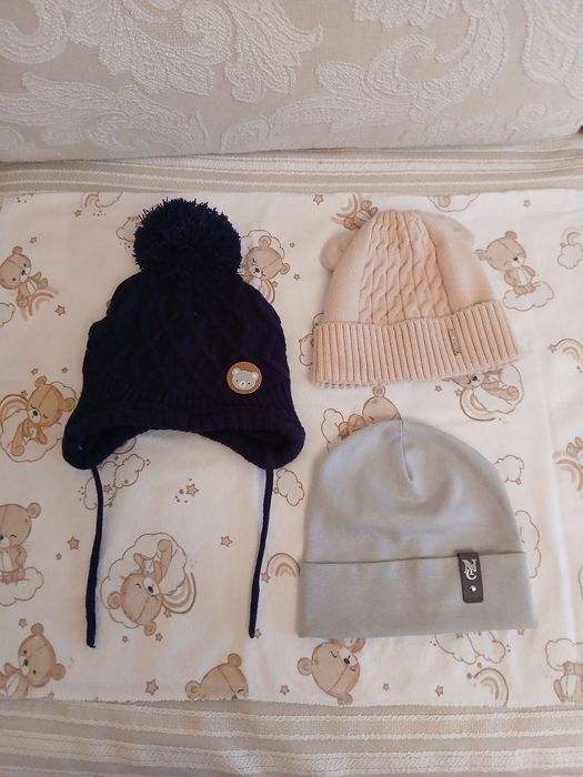 Продам детские шапочки для малыша, размер 38-40