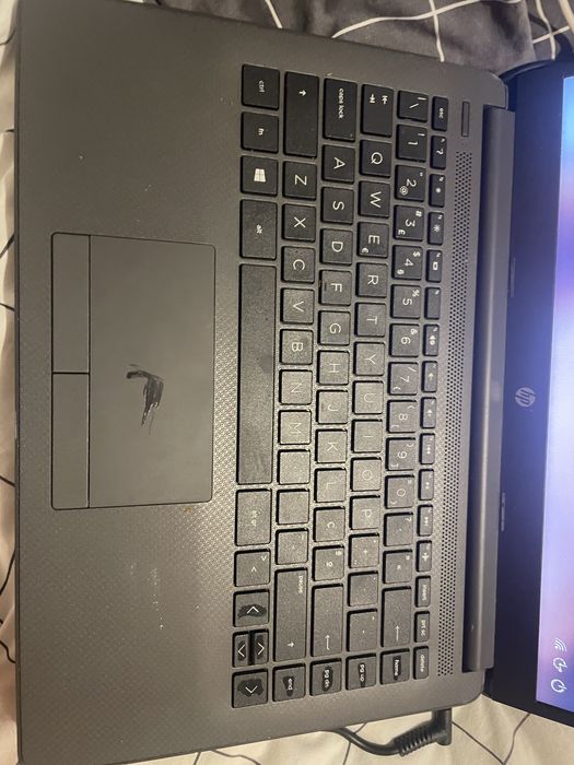 HP portable computer473599632894873601
