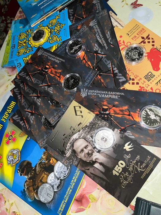 Монети НБУ і Світу.