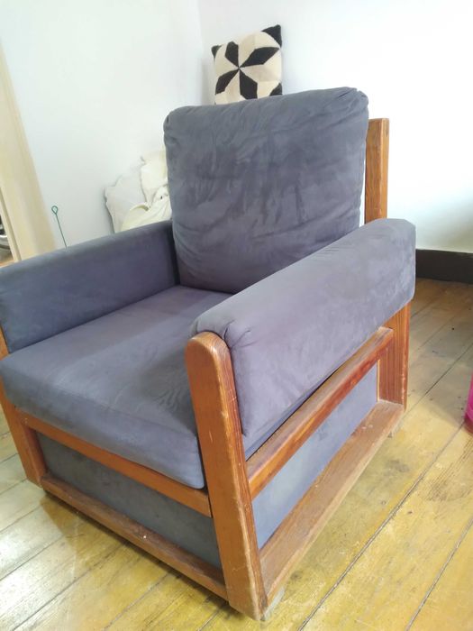 Vendo 2 sofás individuais em bom estado