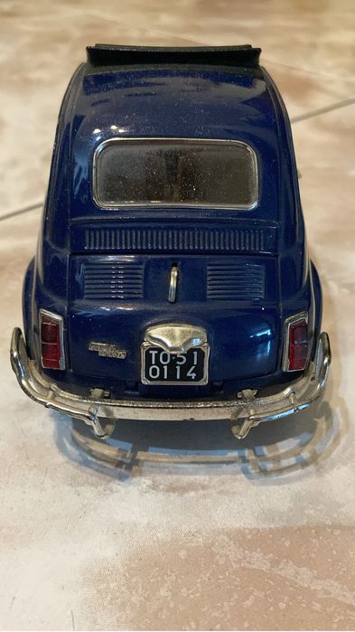 Miniatura Mercedes e Fiat