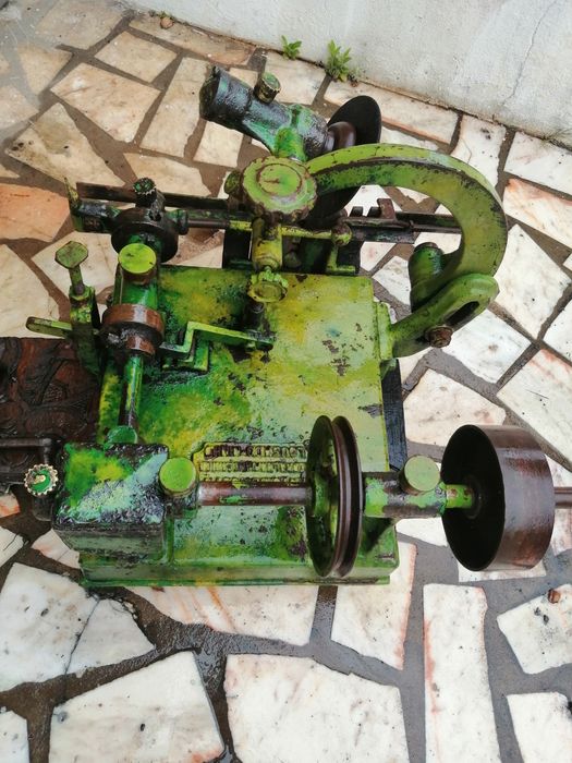 Máquina de limar serras