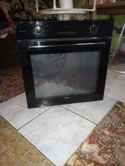 Piekarnik Beko Beyond BBIS17301BMP czarny, pyroliza, używany