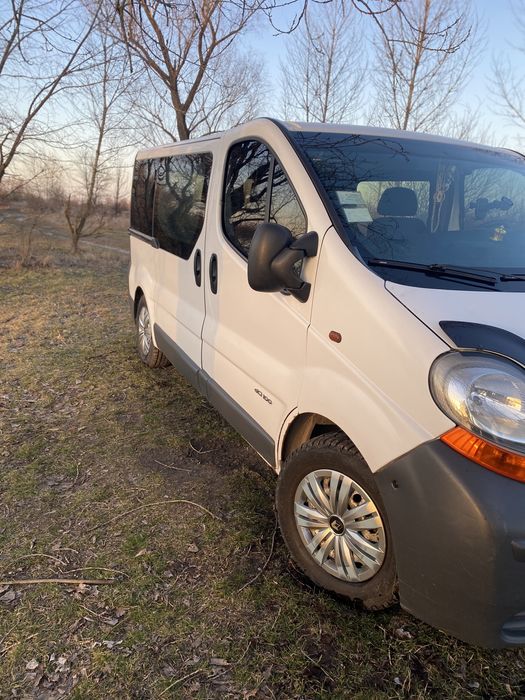 Renault Trafic 100