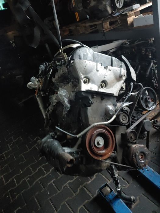 Двигун мотор Renault Scenic Megane Laguna 1.6v16 1.8v16 1.4v16 2.0v16