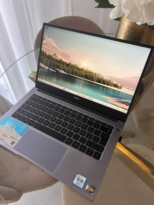 Huawei MateBook D 14" | Ryzen 5 | 8GB RAM | 512GB SSD | Bateria Excelente!