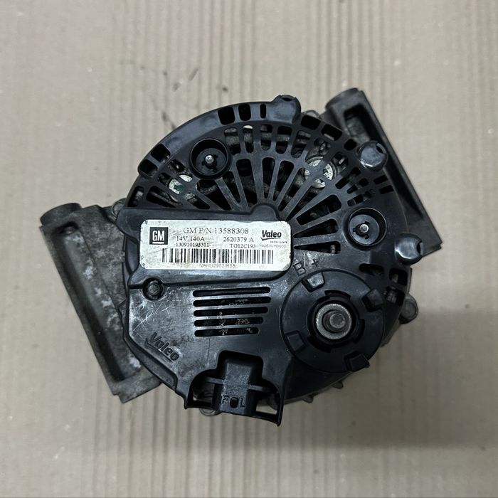 Alternador para Opel Astra J e Corsa D com motor 1.3 CDTI