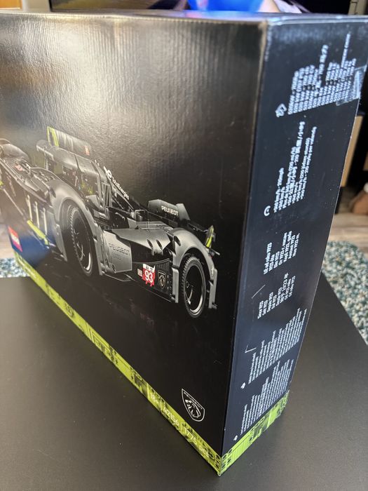 LEGO 42156 Technic Peugeot 9X8 24H Le Mans Hybrid Hypercar