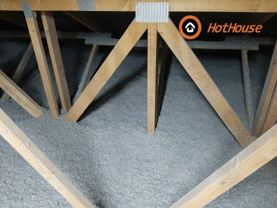 Ocieplenia, Izolacje poddaszy - Piana PUR, celuloza, wełna skalna