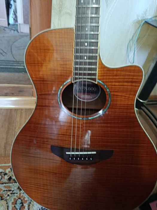 8700 грн электроакустическая гитара Yamaha apx 600 (только по Николаеву)