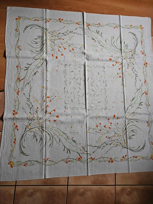 Obrus lniany z czasów PRL