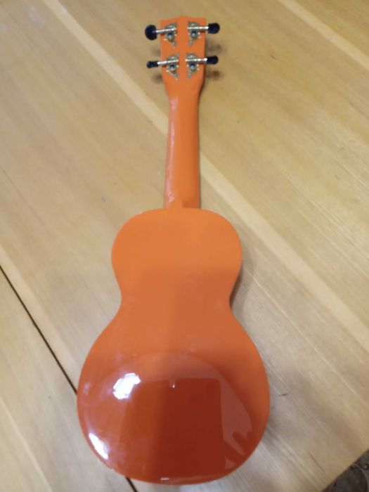 Продам гавайскую гитару кукулеле