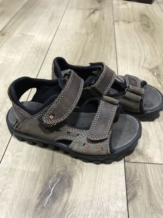 Шкіряні Босоніжки, сандалі elefanter,