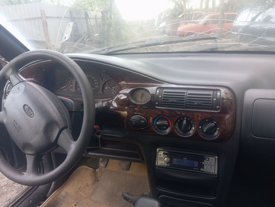 Все під капотом Форд Ескорт / Форд Ескорт мк5 1.6 Zetec універсал