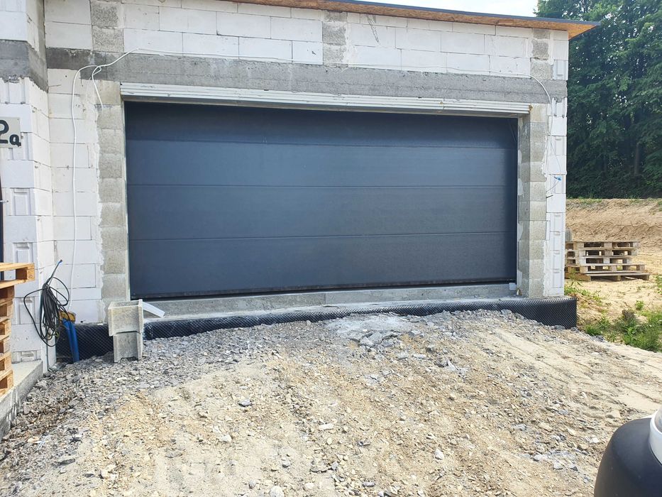 Brama garażowa antracyt 3000x2125